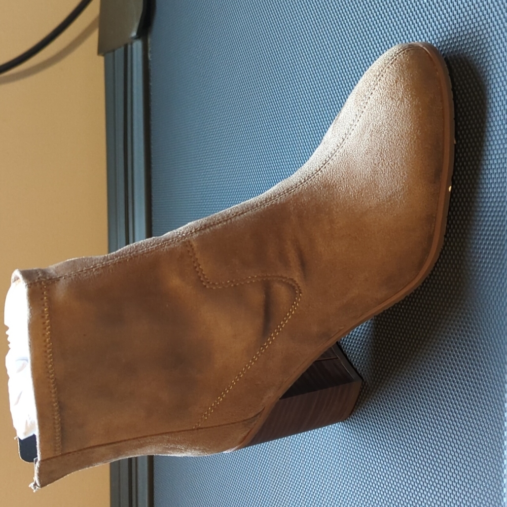 Melrose Vegan Bootie, New. 8.5